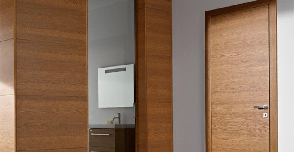 Ambiente con porta effetto legno