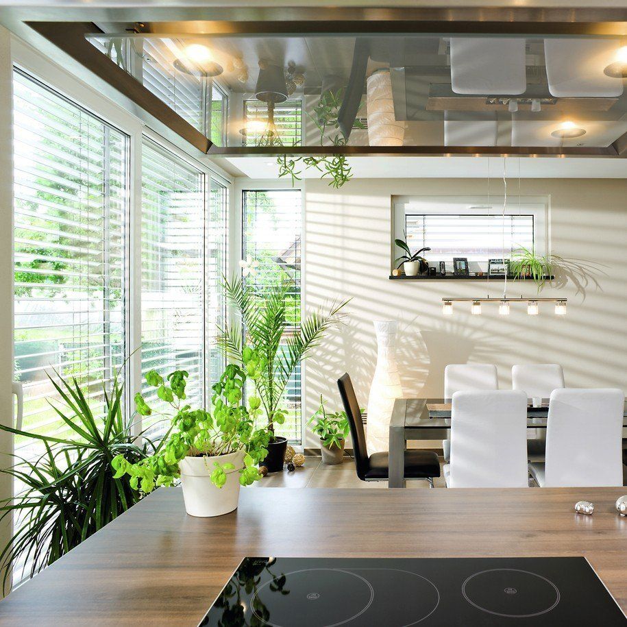 Sala da pranzo con finestra in PVC