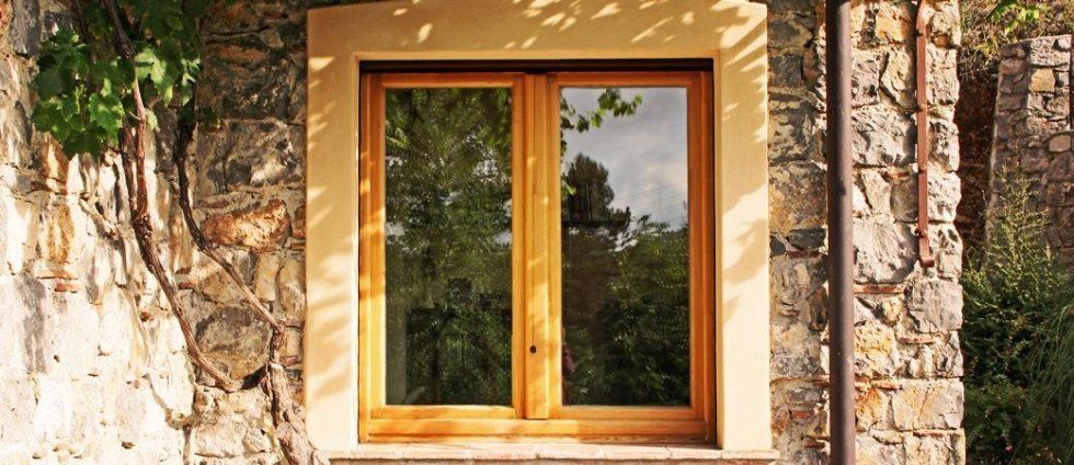 Esterni di finestra in legno