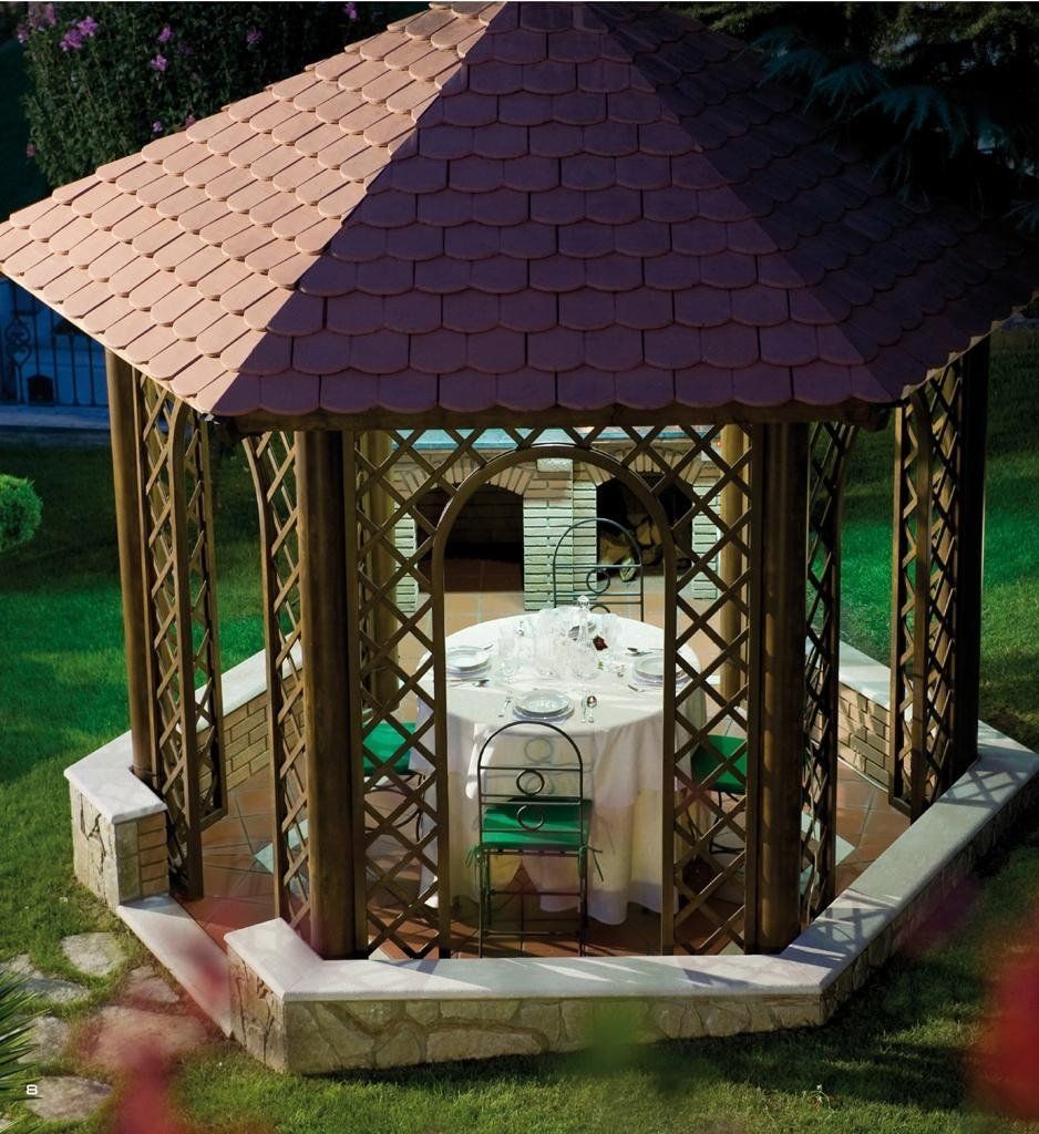 Gazebo con struttura in legno