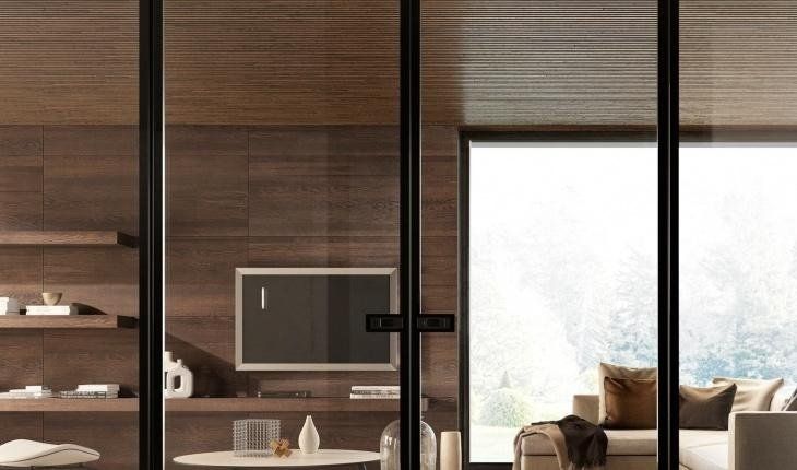 Salotto con tv appesa e muro in legno