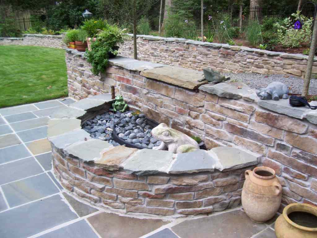 Hardscape Contractor Yorktown, VA — Small Retaining Wall in Shacklefords, VA