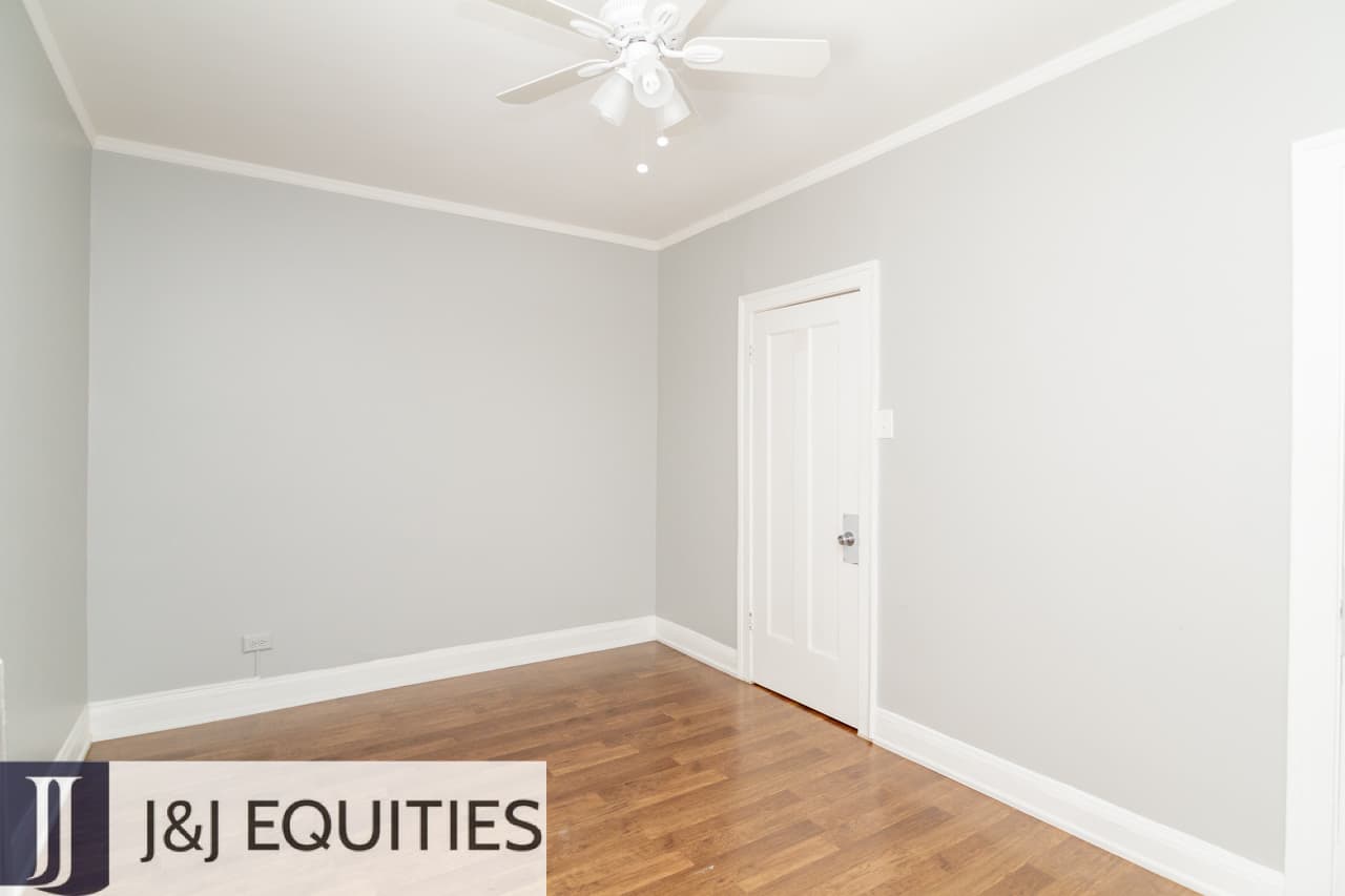 1 Bed (606)