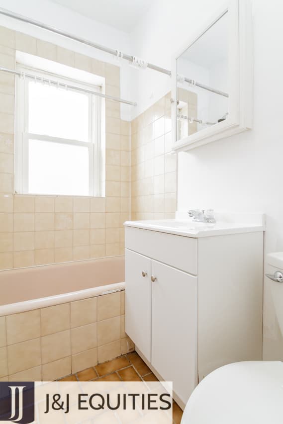 4501 N. Malden (4511-2A)