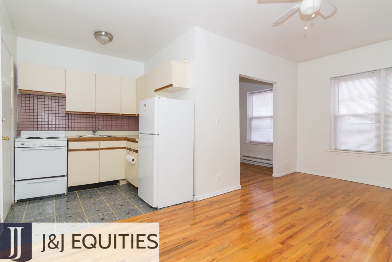 4501 N. Malden (4503-3C)