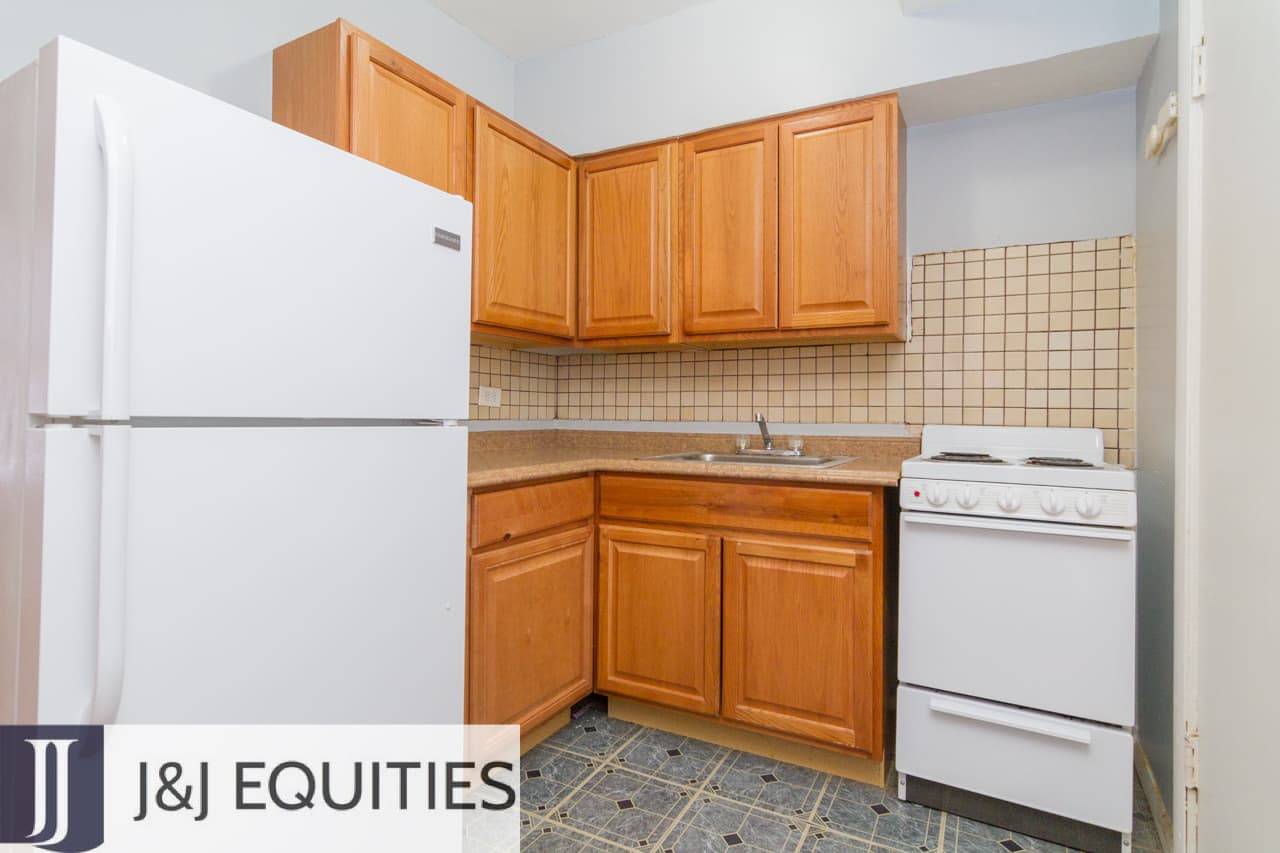 4501 N. Malden (4515 1B)