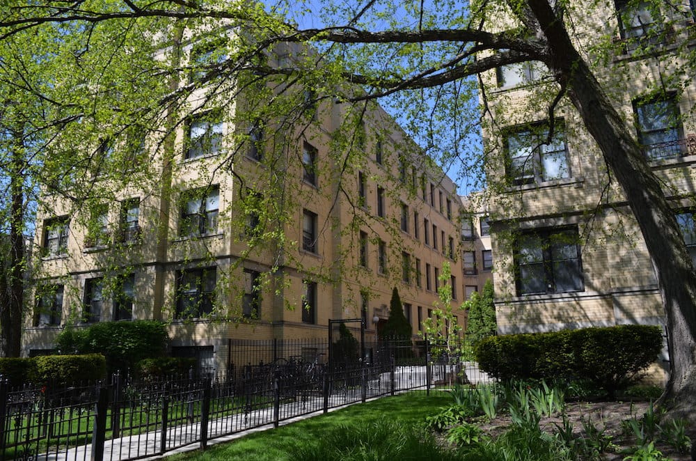 4600-4608 N. Beacon St. Exterior