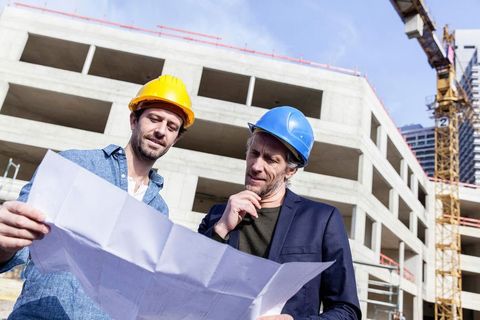 baustelle, rohbau, beton, köln, nrw, architektur,mann, 49 Jahre, Architekt, Chef, mann 35 J, Arbeiter, Teamwork,