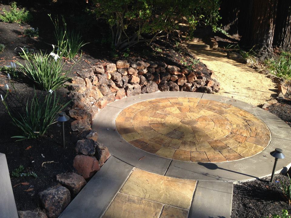 Circle Pathway — Santa Cruz, CA — Quilici Gardening
