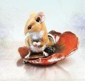Poppy - Hand-painted bronze resin mouse - Michael Simpson