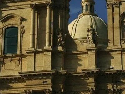 Cathédrale en pierre de Sabucina