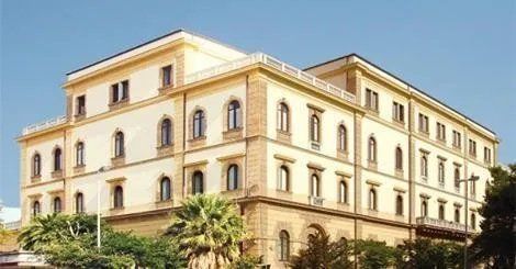 Edificio storico in pietra di Sabucina