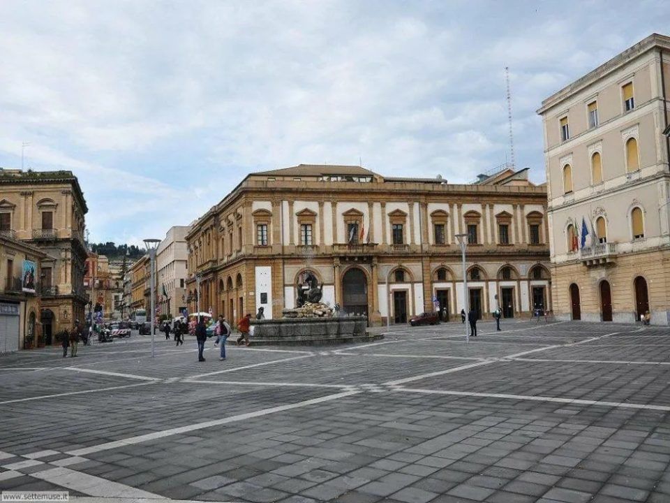 Edificio storico in pietra di Sabucina