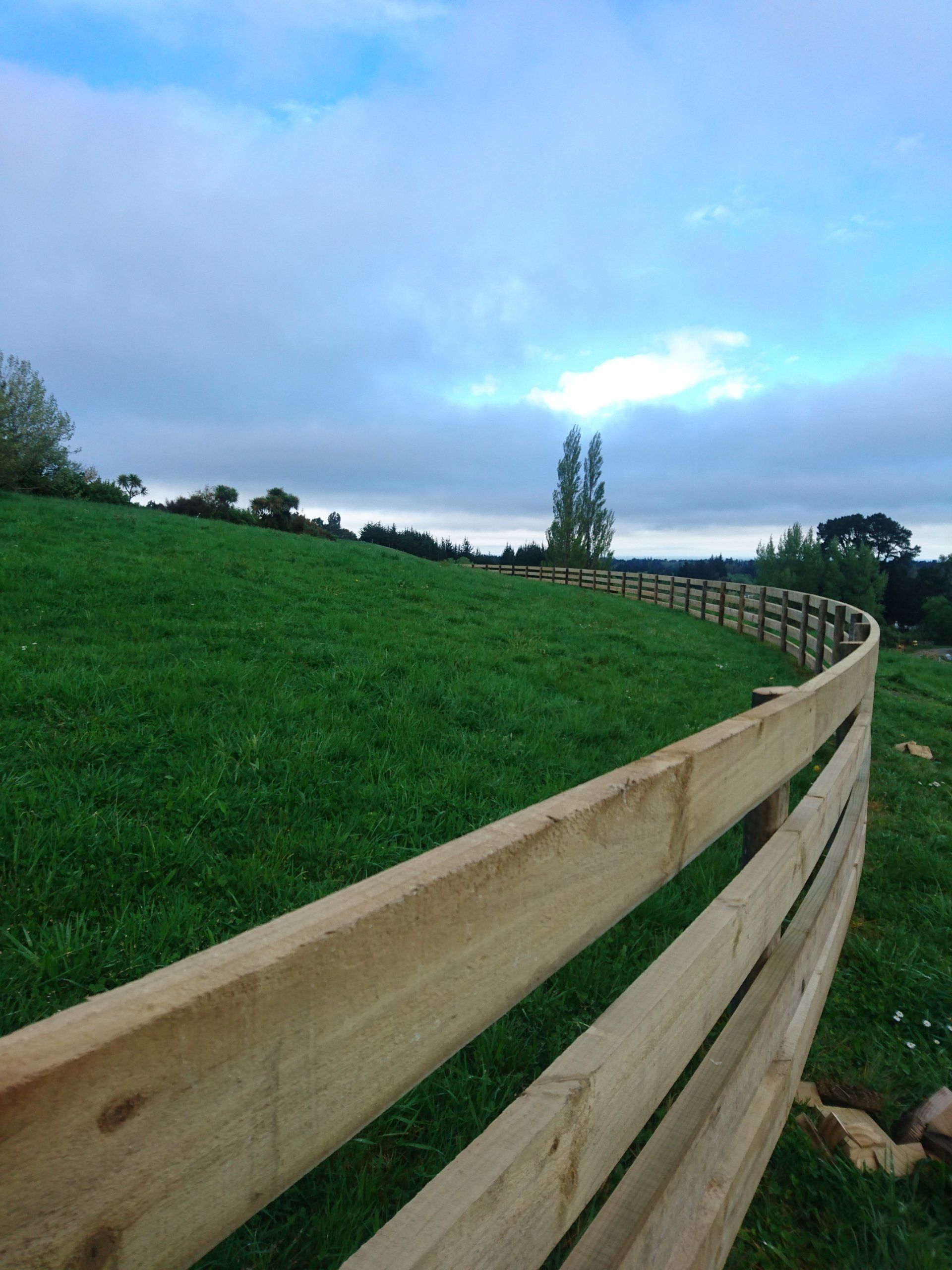 Post and rail curve