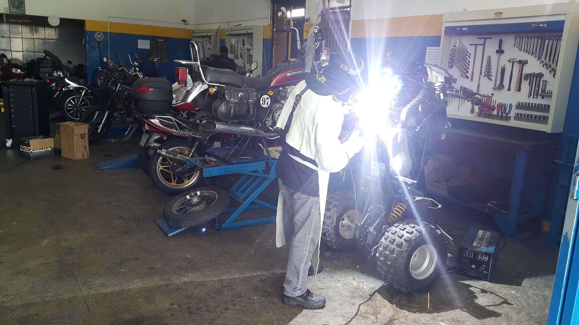 LR Motos
