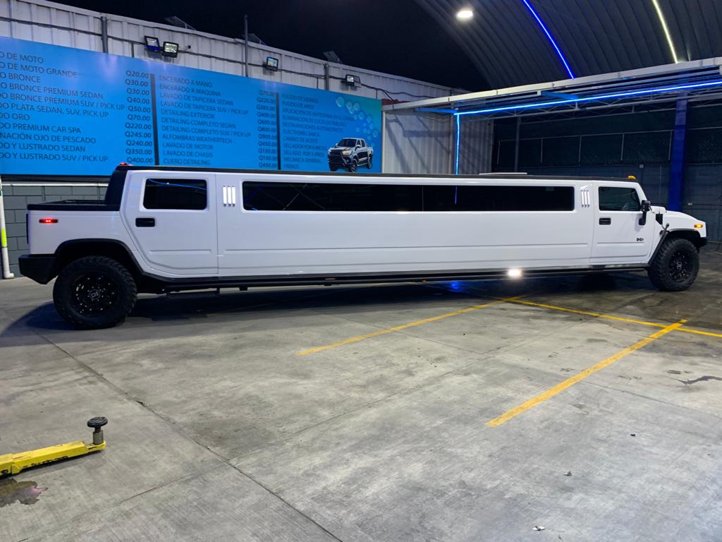 Limosina Hummer III para celebraciones en Guatemala