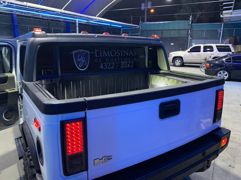 Limosina Hummer III para celebraciones en Guatemala