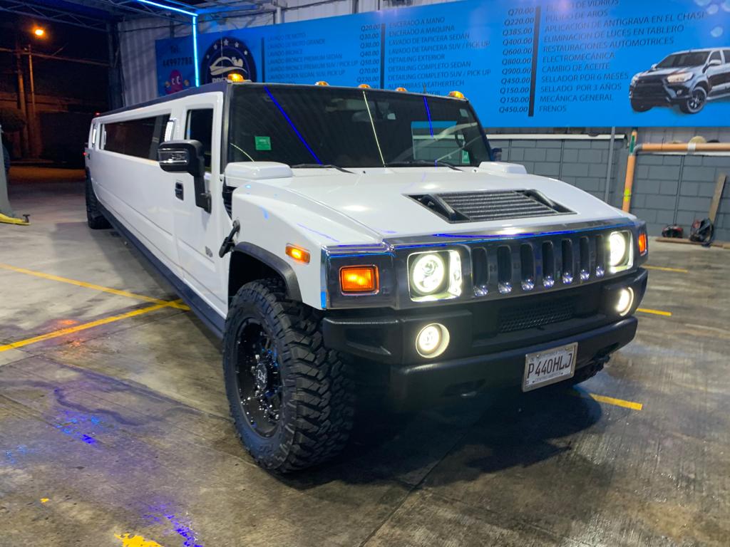 Limosina Hummer III para celebraciones en Guatemala