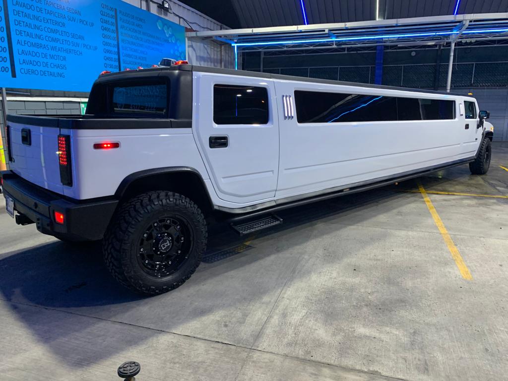 Limosina Hummer III para celebraciones en Guatemala