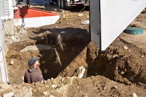 image-462611-Putting_bulkhead_in_place.jpg?1459959779160