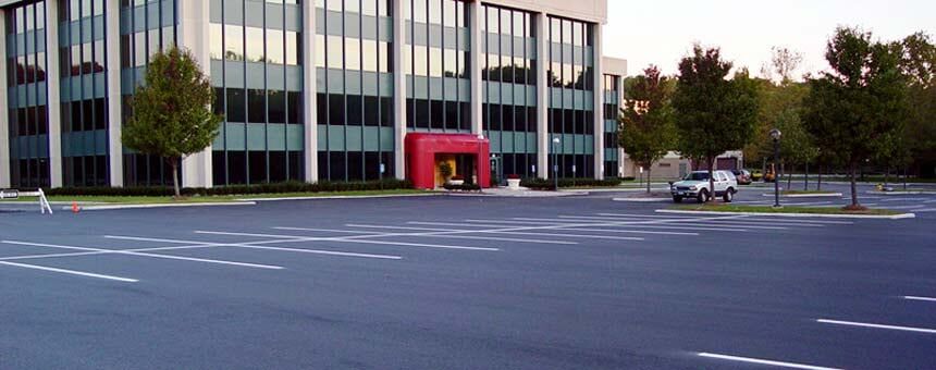 Asphalt parking lots lansing - SealCoating in Antioch, IL