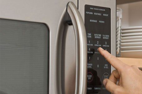 operating microwave