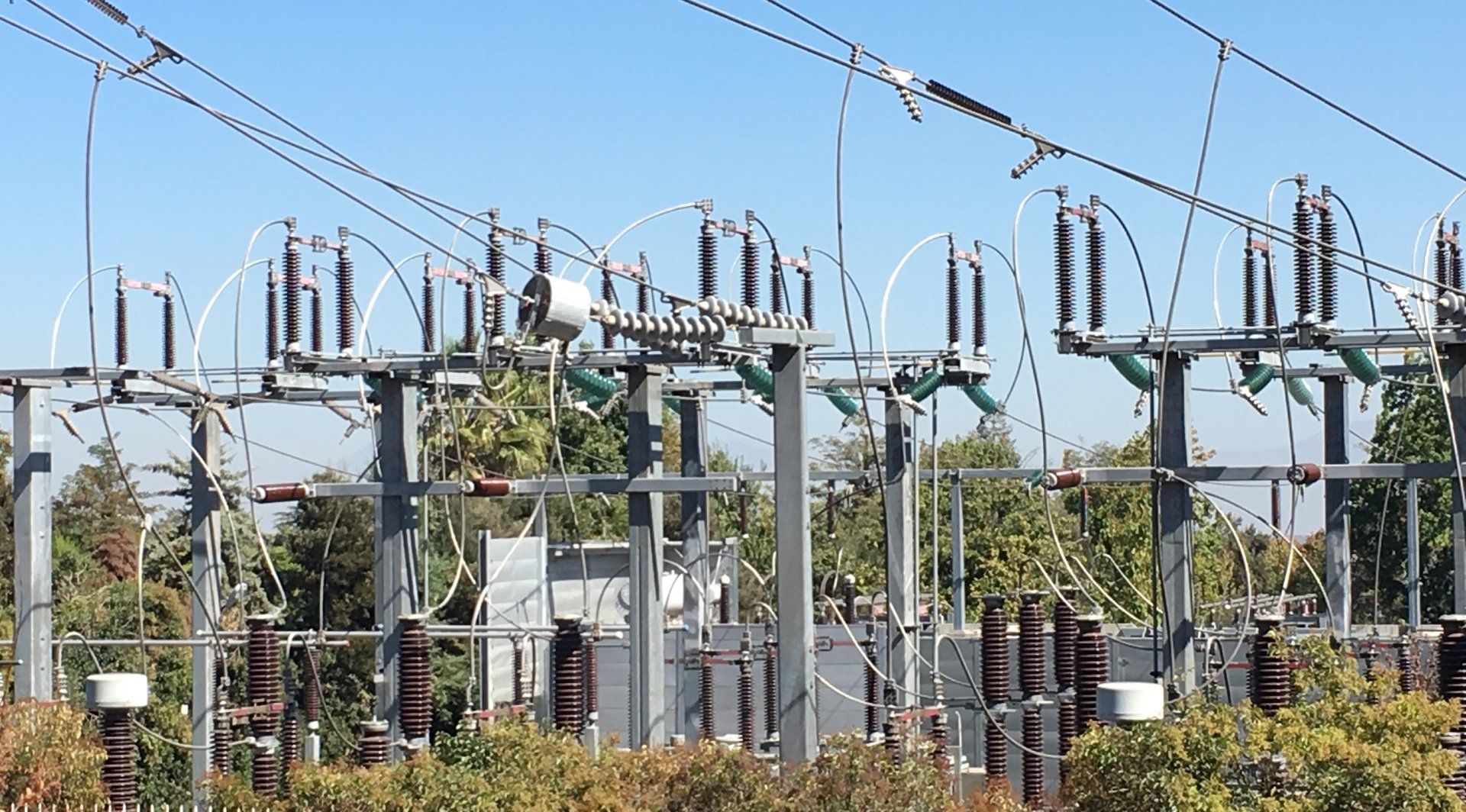 Equipos para subestaciones en infraestructura crítica