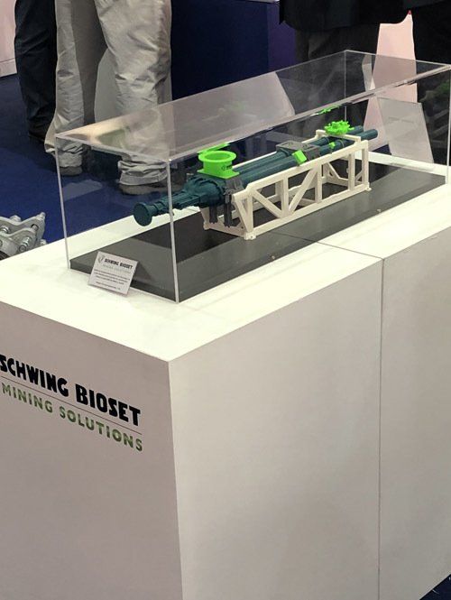 Modelo de bomba Schwing Bioset en stand Soltex Exponor 2019