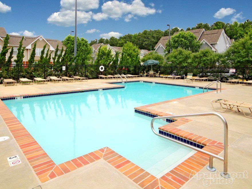 Pool at Suites at Port Warwick