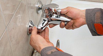 bath-fixture-repair.jpg