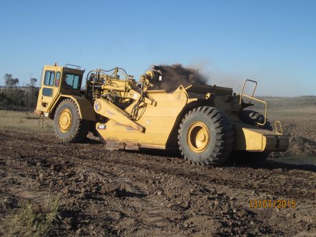 lindsay earthmoving earth movers