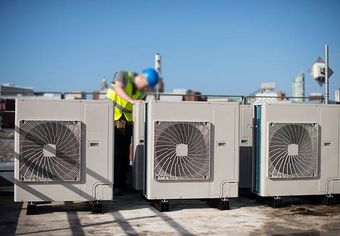 Image of an HVAC service Image of an HVAC service