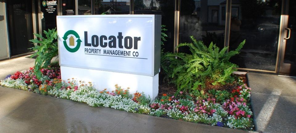 locator sign