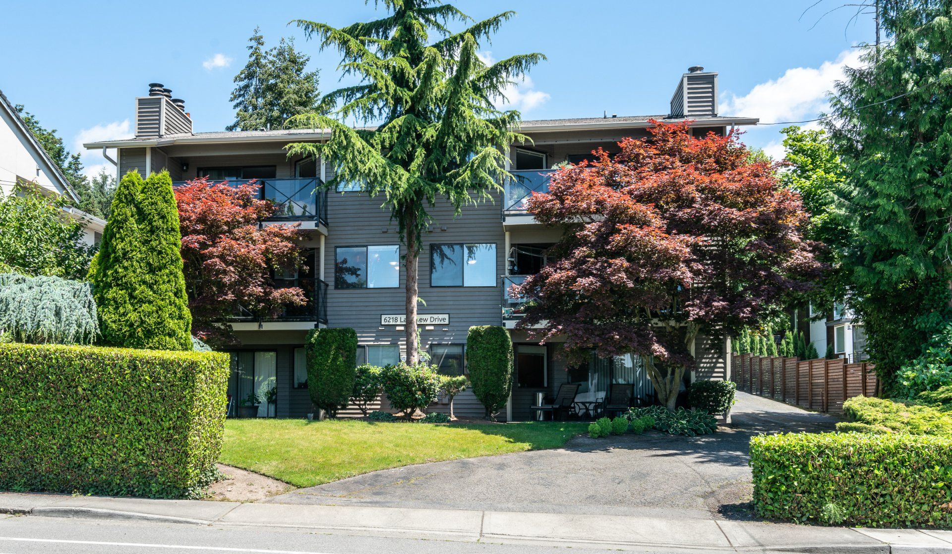 6218 Lakeview