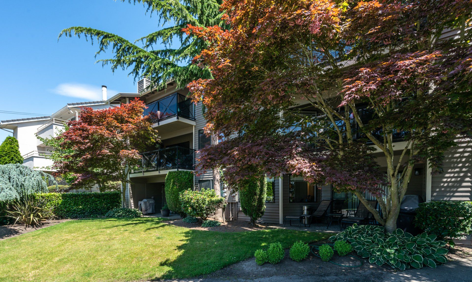 6218 Lakeview