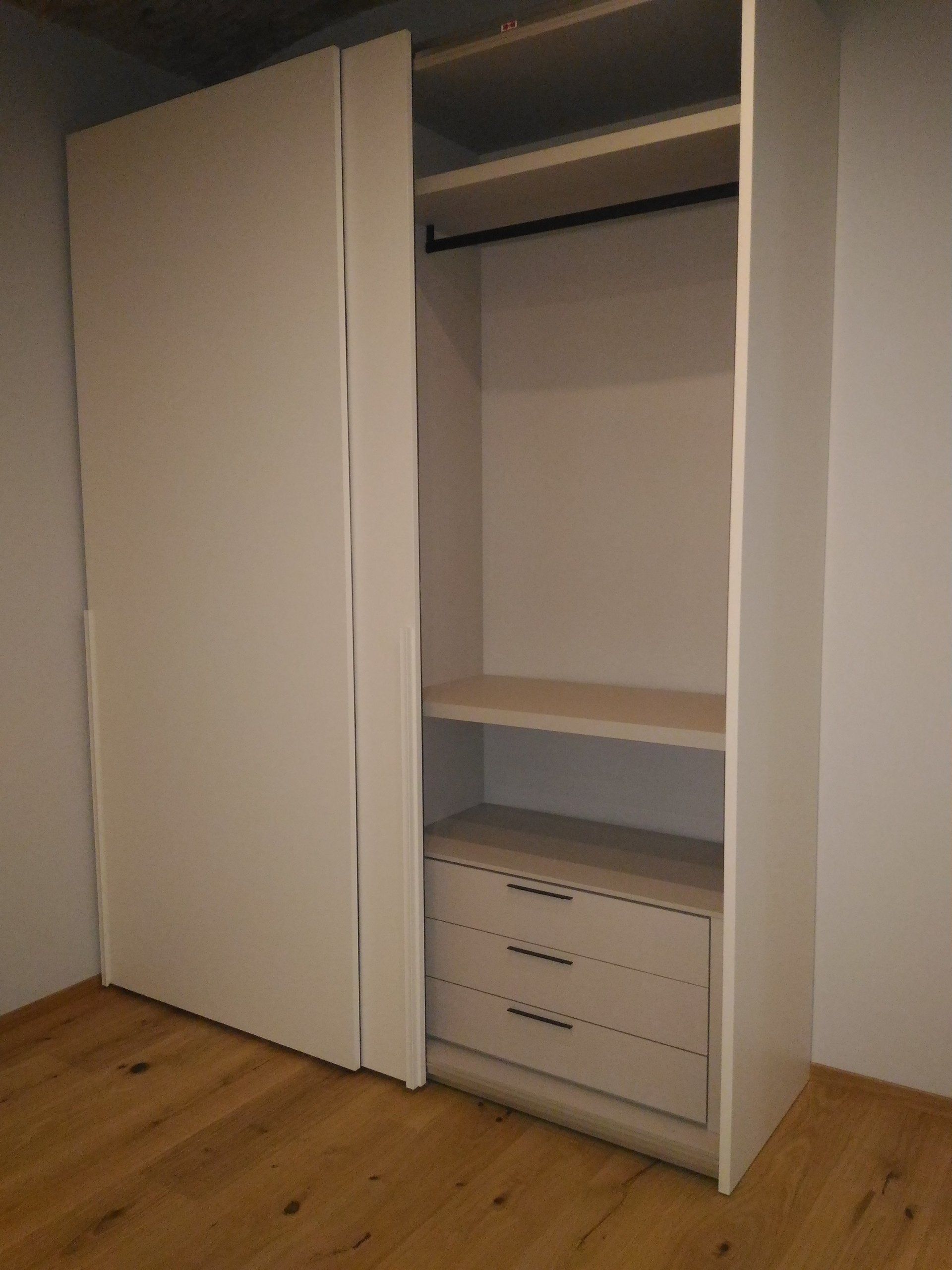armadio trieste