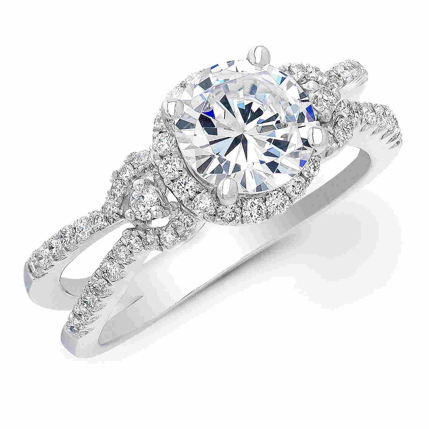 Engagement ring — Jewelers in Bloomfield Hills, MI Engagement ring — Jewelers in Bloomfield Hills, MI