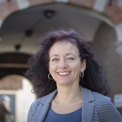 Lotte Sluyser Honden schilderes