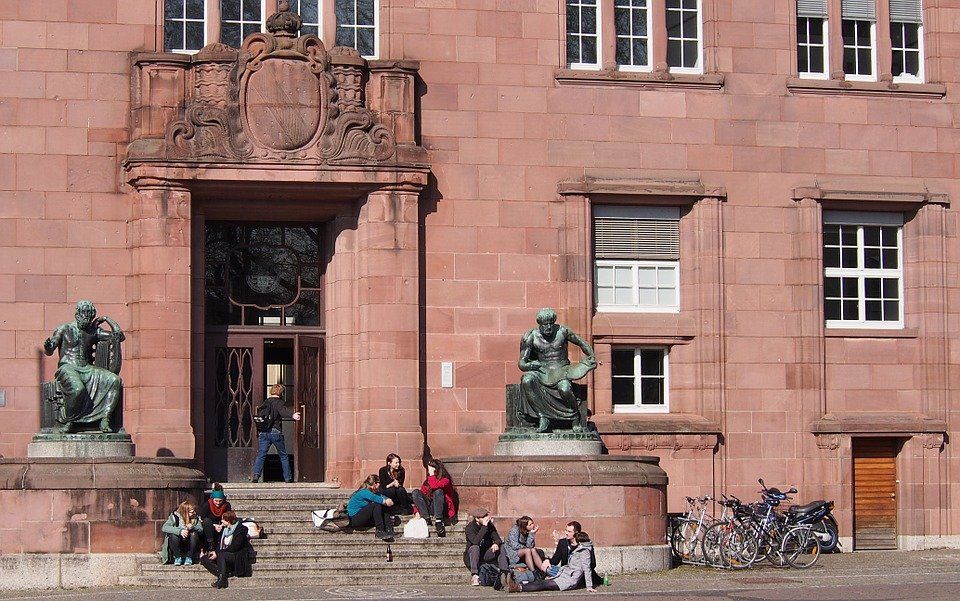 digital campaigns focused on enrollment - schools and universities