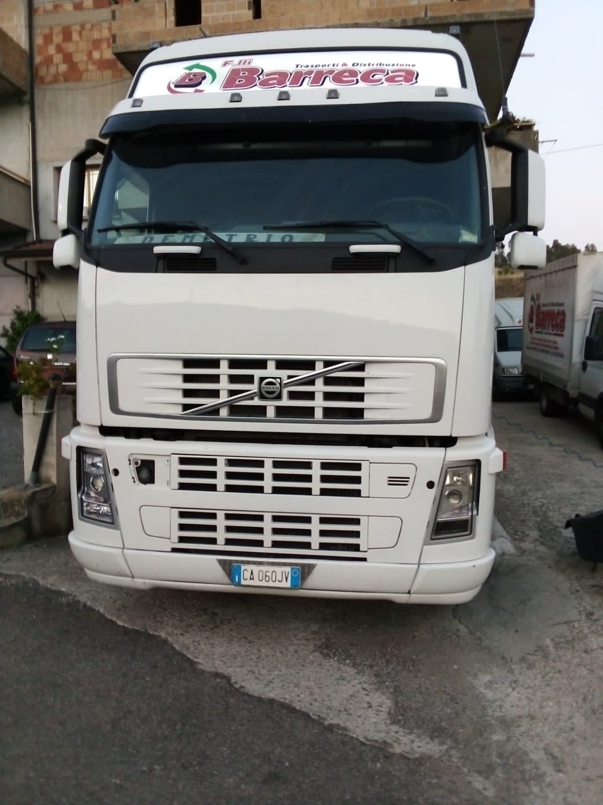 camion della ditta di autotrasporti