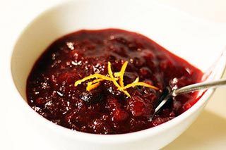 CRANBERRY SAUCE WITH GINGER & WALNUTS