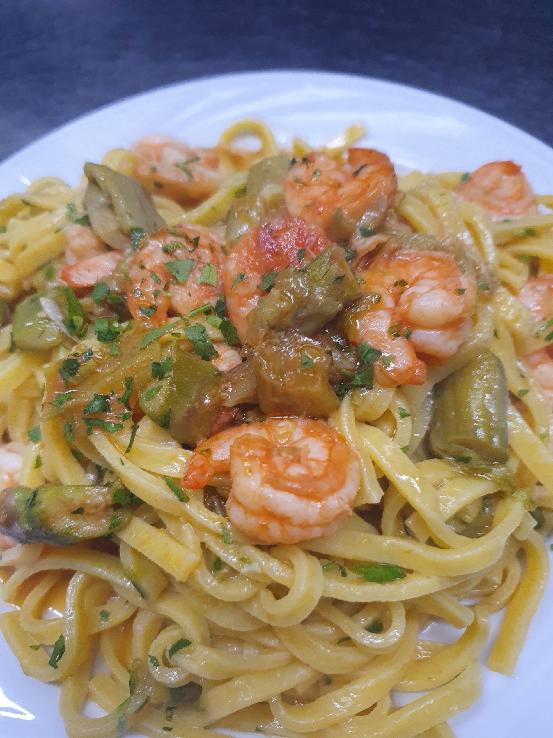 tagliolini con carciofi e gamberetti