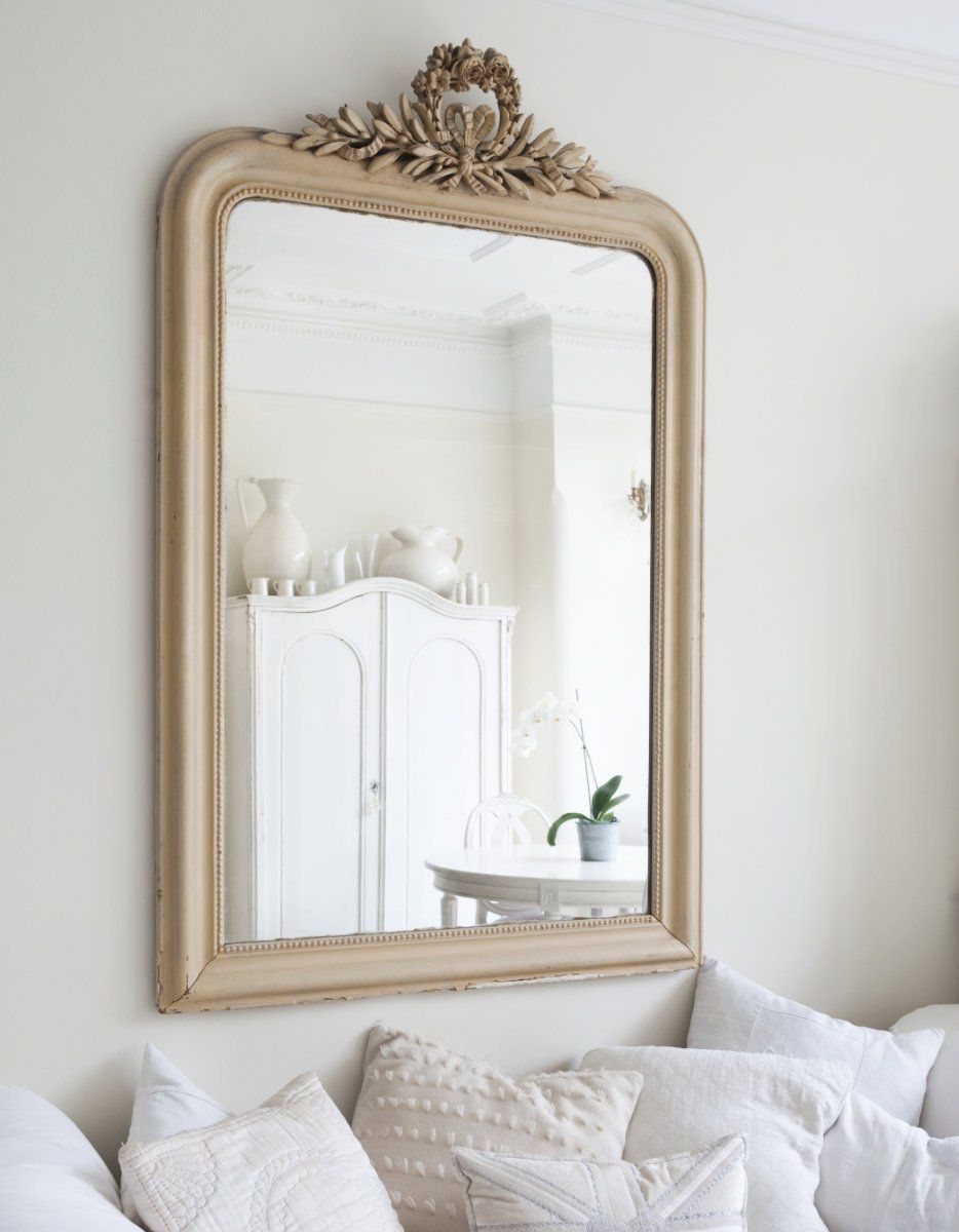 Living room mirror