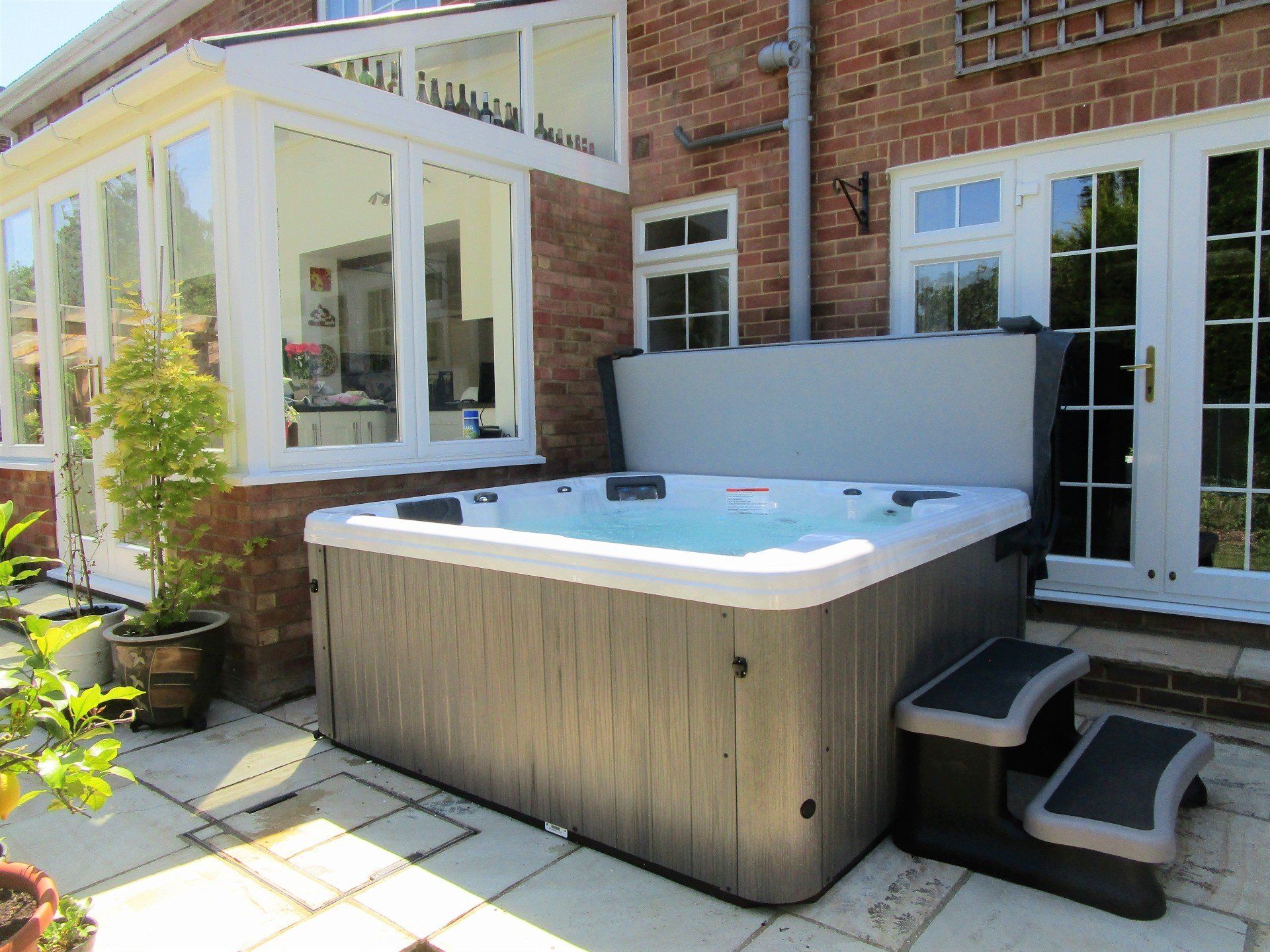 Hot Tub Haven Surrey Artesian HAWAII SE