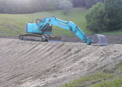 Excavators and earthmoving equipment on the Gold Coast