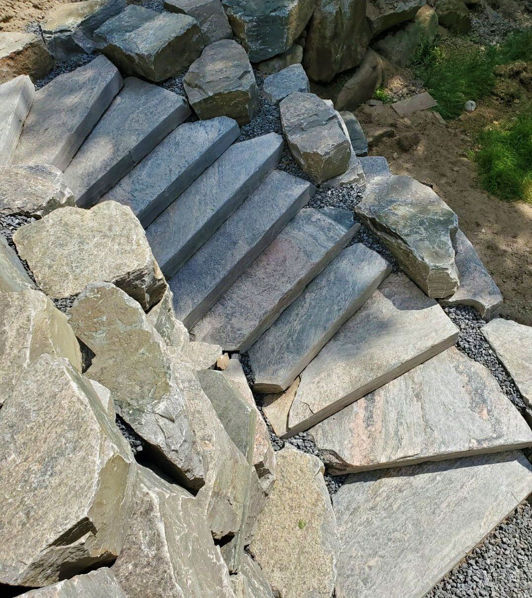 Flagstone slab steps