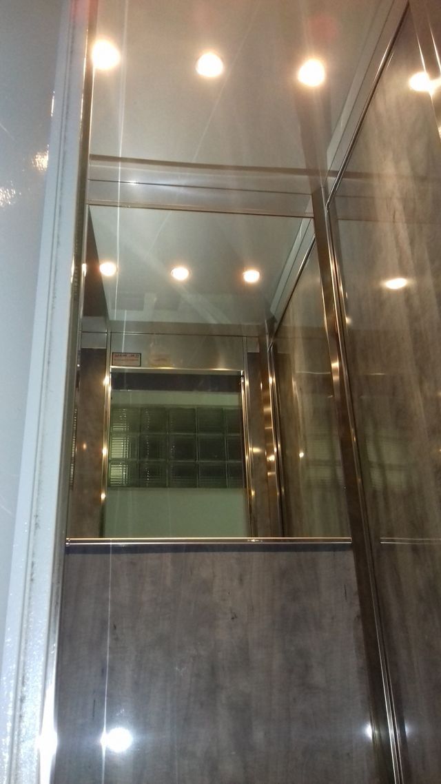 Cabina di un ascensore ammodernata