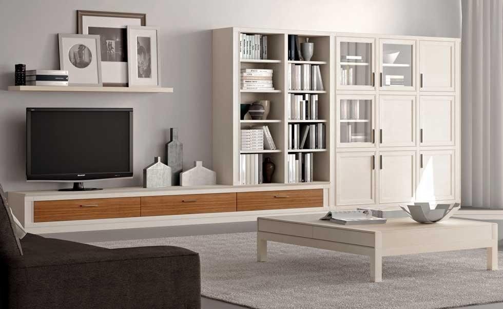 Arredi in legno bianco per il soggiorno