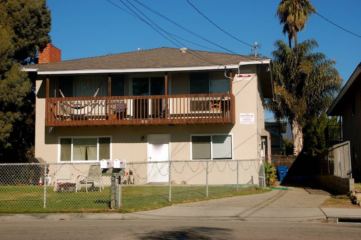 Duplex - 2 Bedroom & 1 Bath | 2 Bedroom & 2 Bath