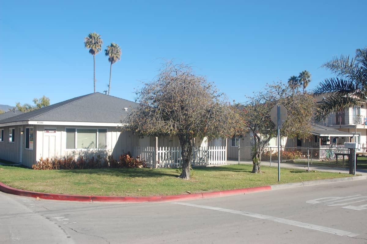 Duplex | 2 Bedroom & 1 Bath